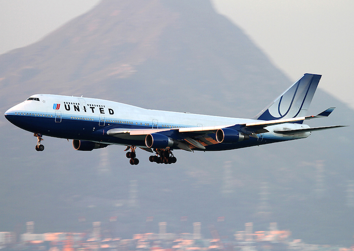 United Airlines Rewards Hackers with Frequent Flier Miles
